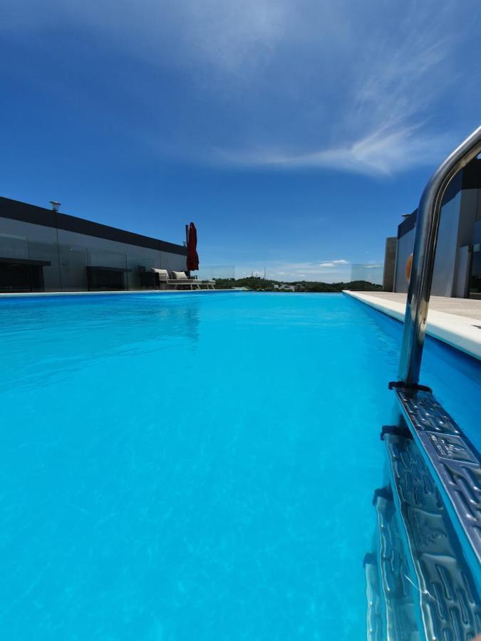 The Lanes Hotel Tutong Екстериор снимка