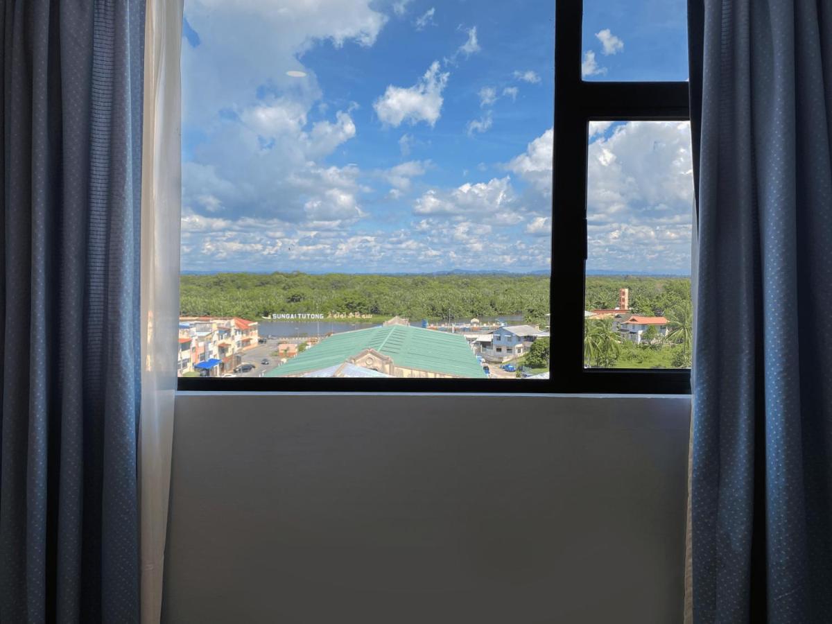 The Lanes Hotel Tutong Екстериор снимка